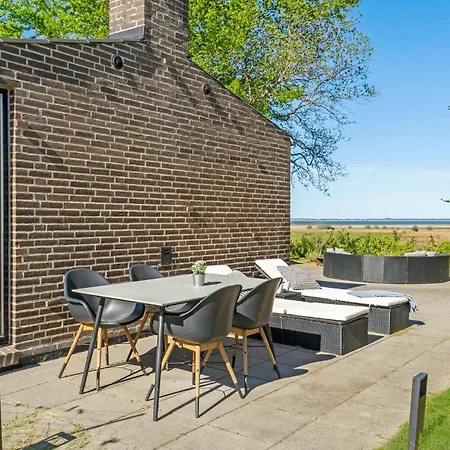 Stunning In With House A Panoramic View